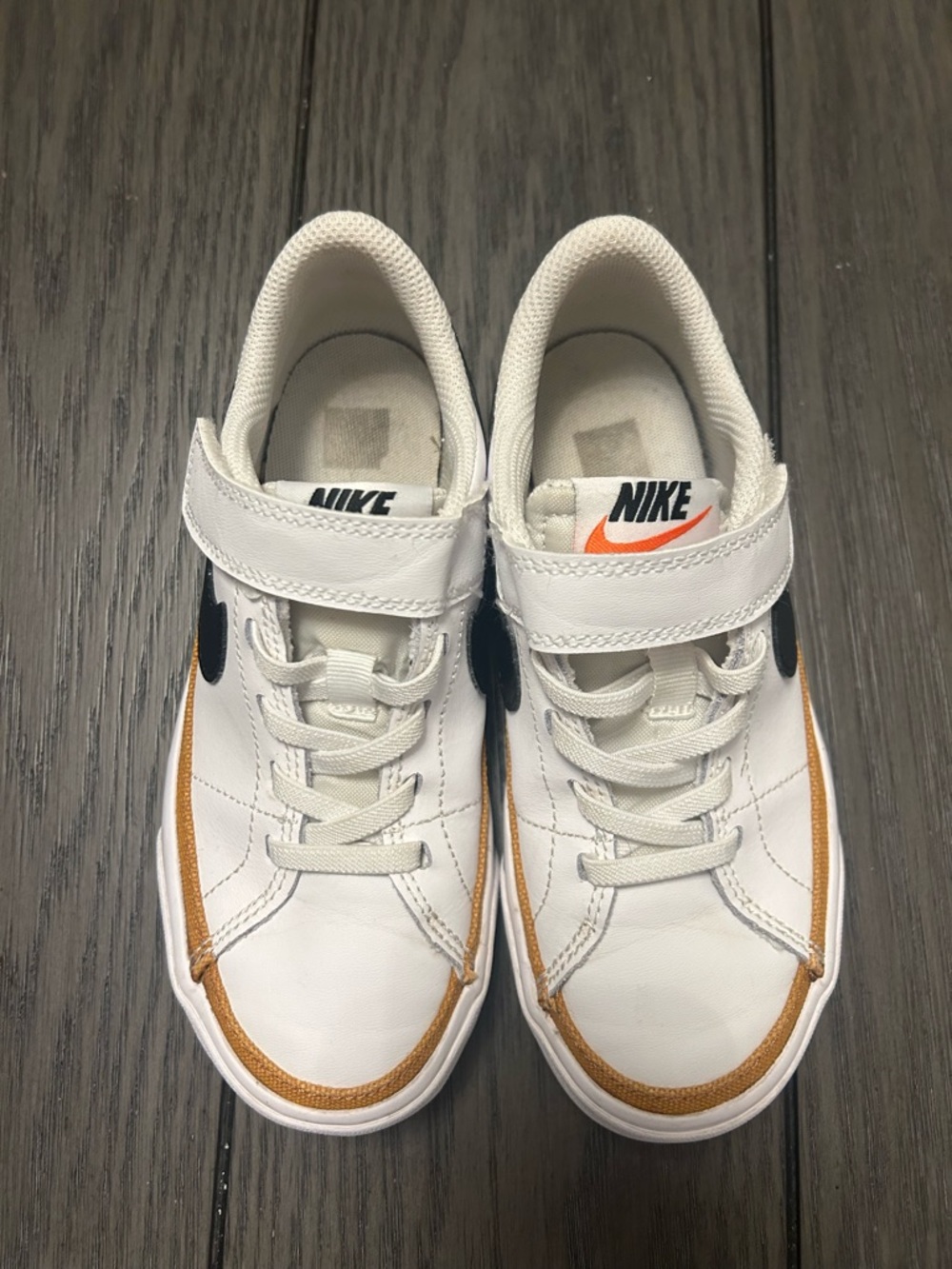 Nike Court Legacy Sneaker - Picture 8 of 11
